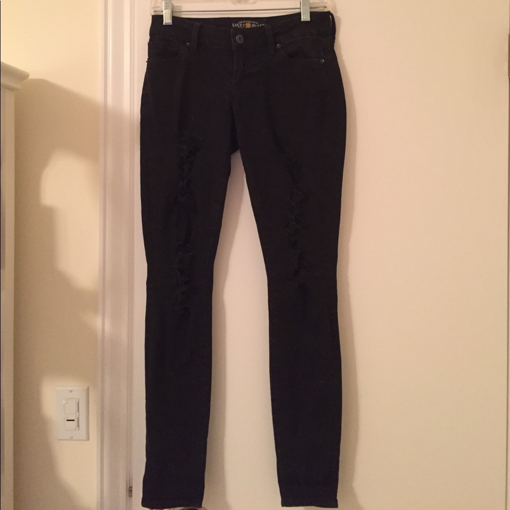 Comfy ripped skinny jeans!